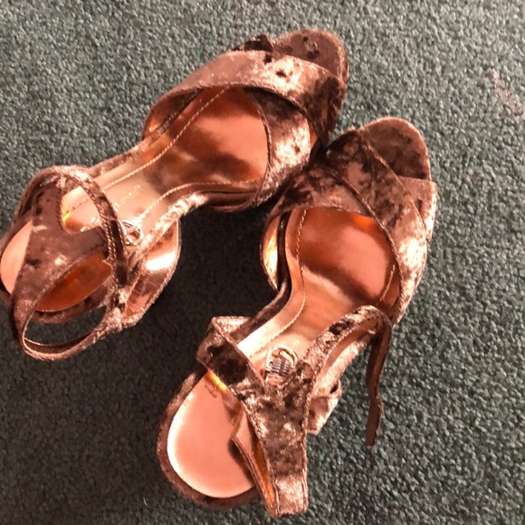 Bronze velvet heels!